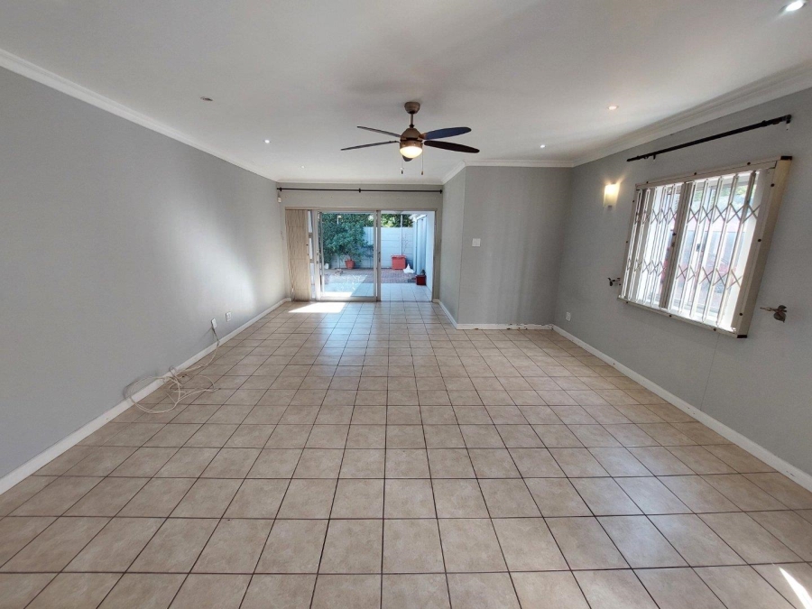 To Let 4 Bedroom Property for Rent in Claremont Western Cape
